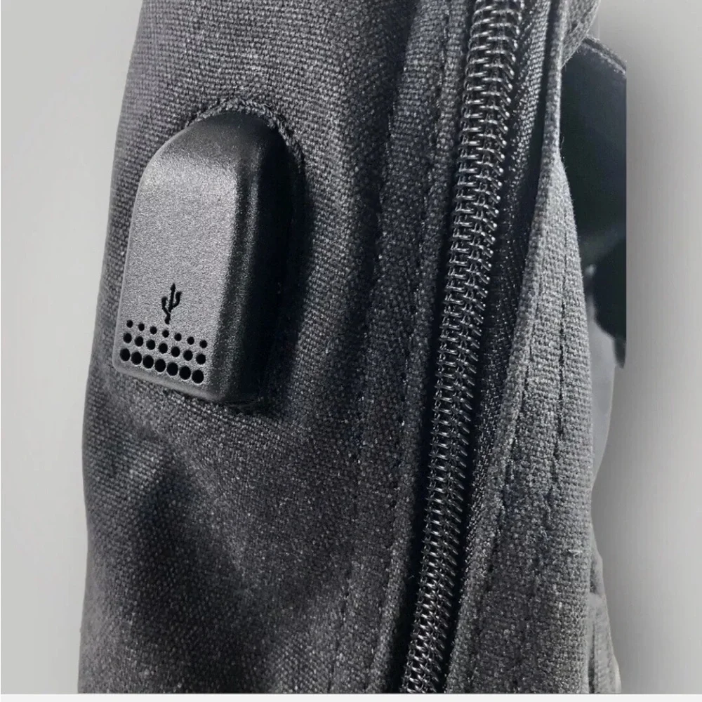 Bella Russo Black 17” Canvas Multi Pocket USB Port Laptop Backpack Carryall, nib